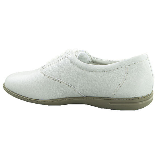 Easy spirit white dress shoes best sale